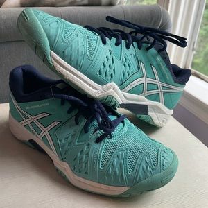 Aqua Performance Sneaker